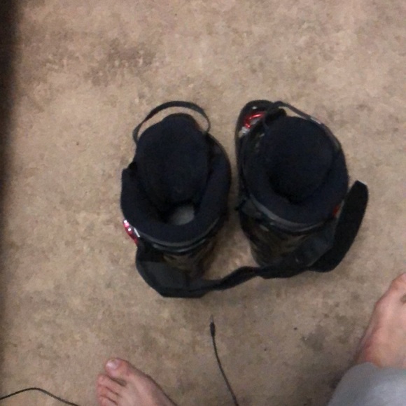 Skis - Picture 4 of 8